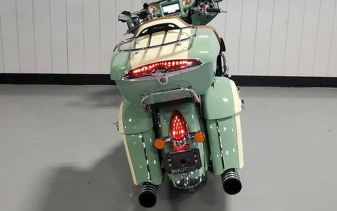 2017 Indian Roadmaster Classic Willow Green Over Ivory Cream