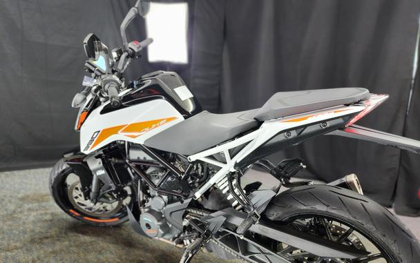 2022 KTM 390 DUKE