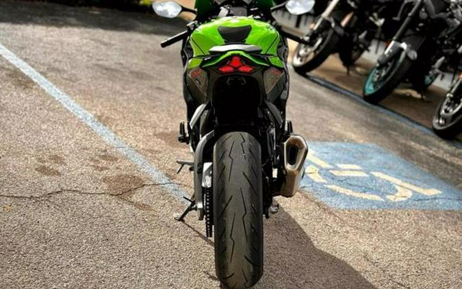 2022 Kawasaki Ninja® ZX™-10R ABS KRT Edition