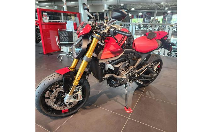 2024 Ducati Monster SP