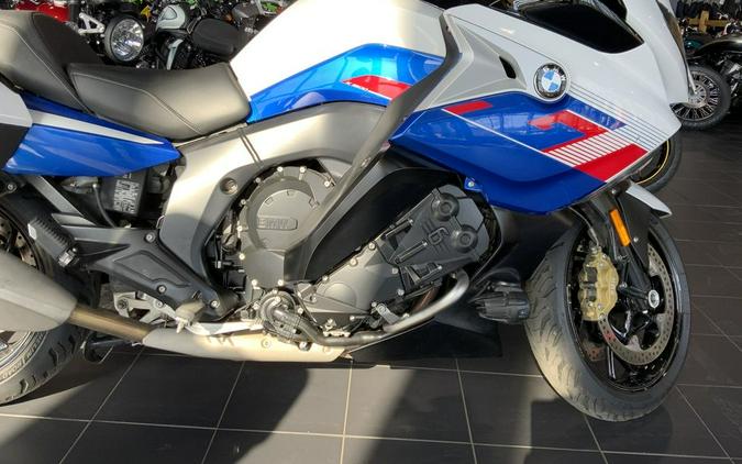 2022 BMW K 1600 GT Light White/Racing Blue Metallic/Racing Red