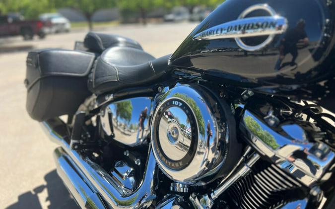 2020 Harley-Davidson® Heritage Classic 107 Vivid Black
