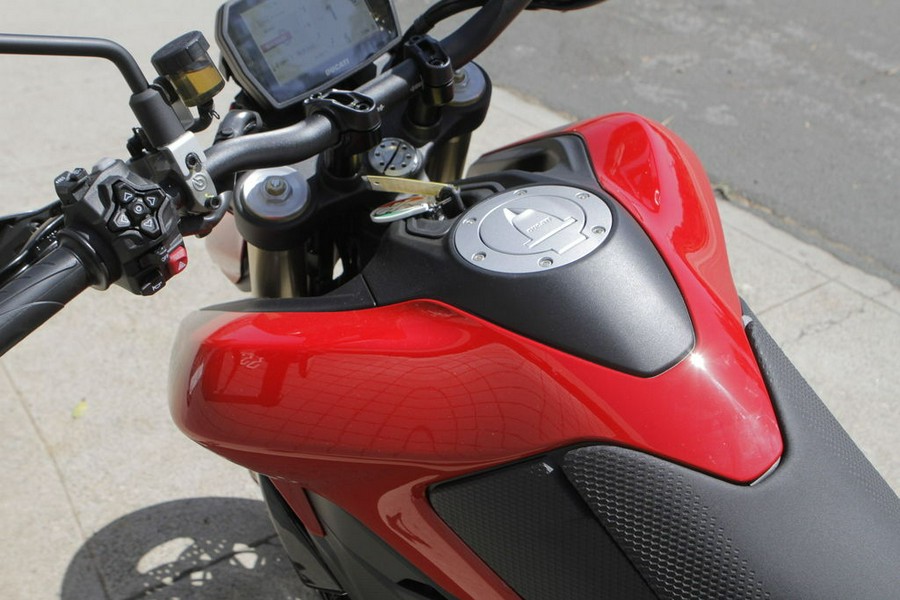 2026 Ducati Hypermotard V2