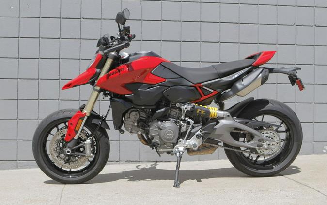 2026 Ducati Hypermotard V2