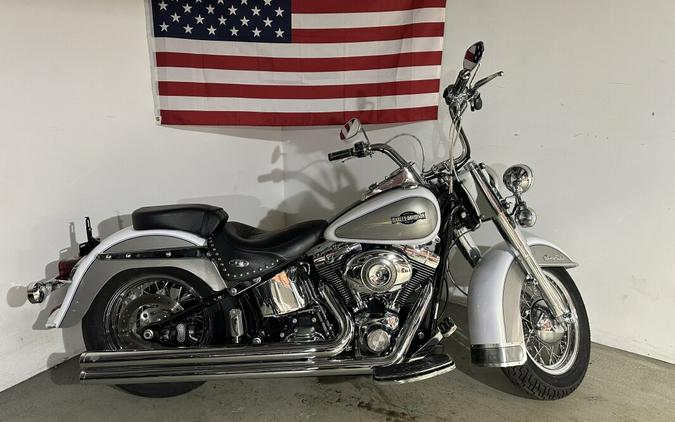 2008 Harley-Davidson Heritage Softail® Classic White Gold Pearl & Pewter Pearl