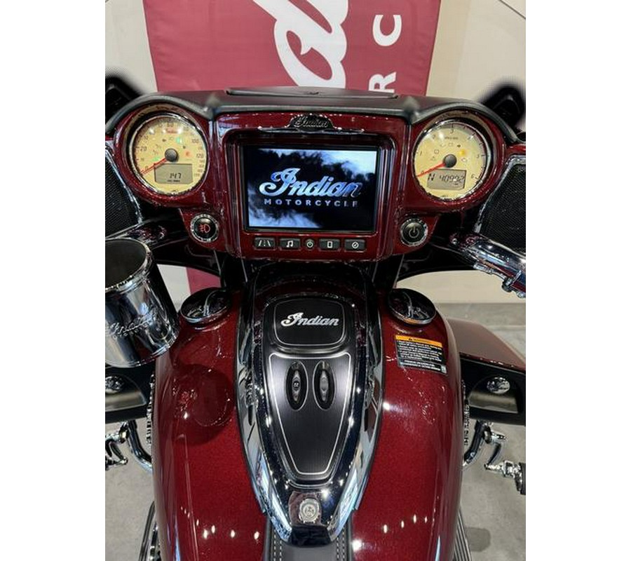 2017 Indian Motorcycle® Roadmaster® Burgundy Metallic