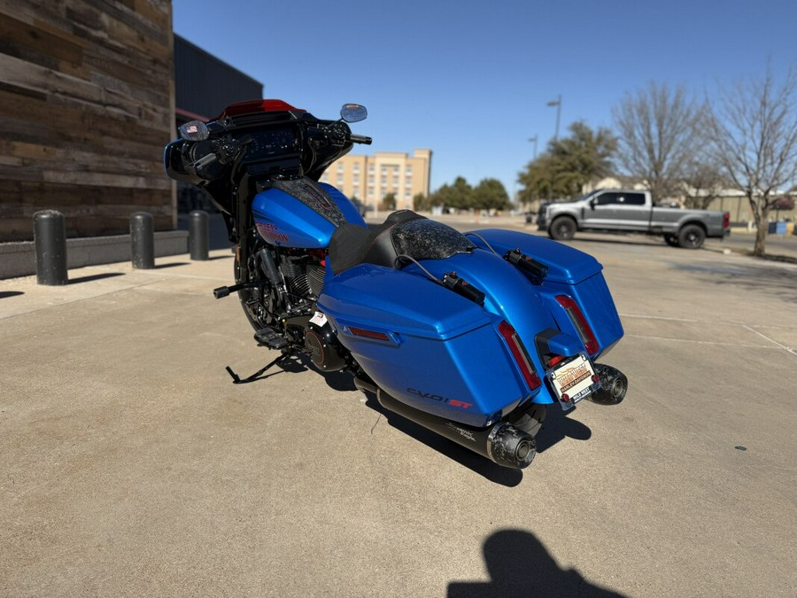 2026 Harley-Davidson® CVO Street Glide ST Electric Coast