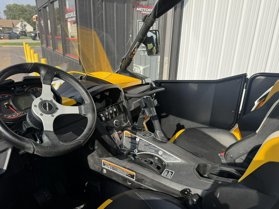 2014 Can-Am Maverick X xc DPS 1000R CA