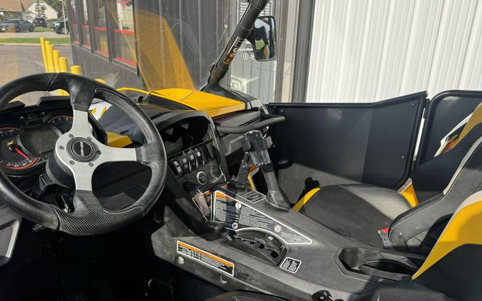 2014 Can-Am Maverick X xc DPS 1000R CA