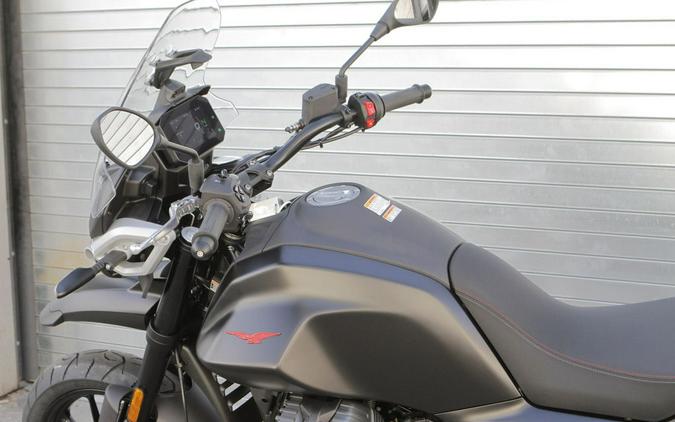 2025 Moto Guzzi V85 Strada