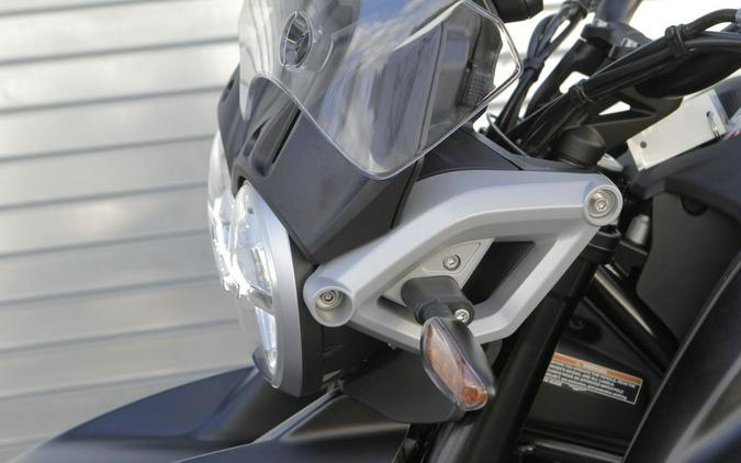 2025 Moto Guzzi V85 Strada