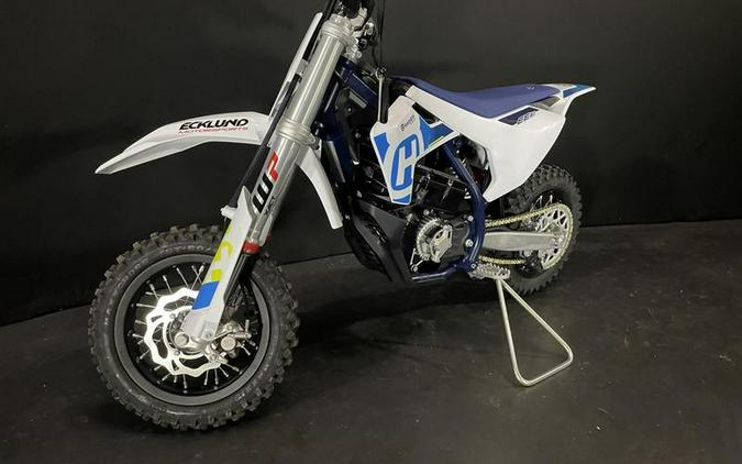 2024 Husqvarna® EE 3