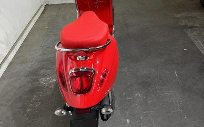 2023 Vespa Primavera 50 Red