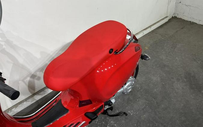 2023 Vespa Primavera 50 Red