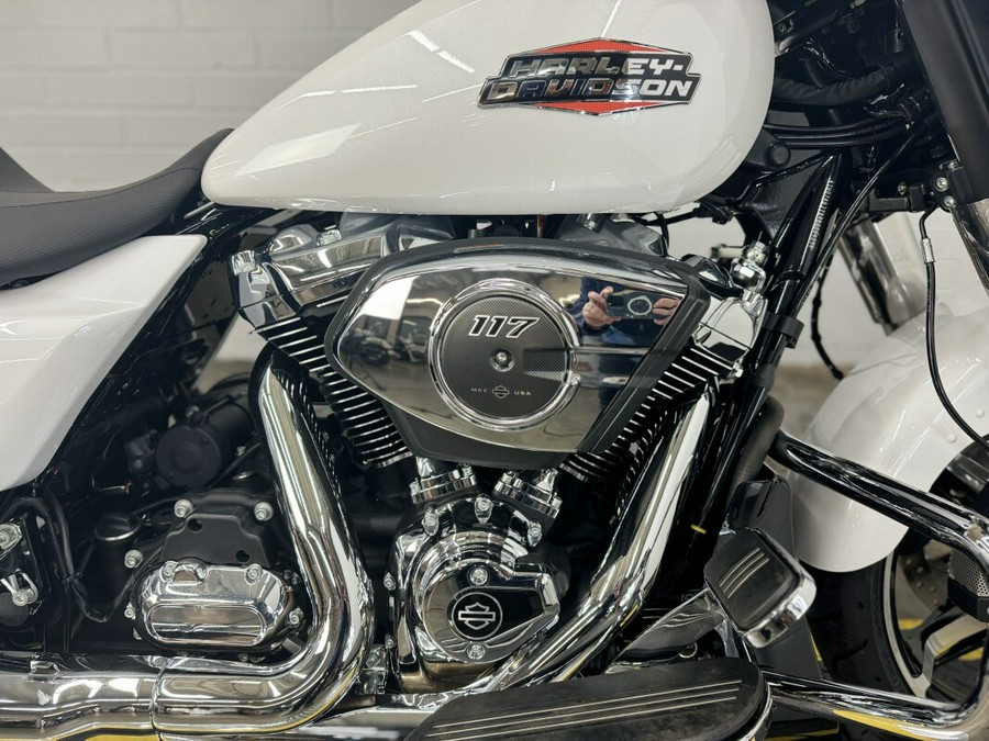 2024 Harley-Davidson Street Glide® WHITE ONYX PRL