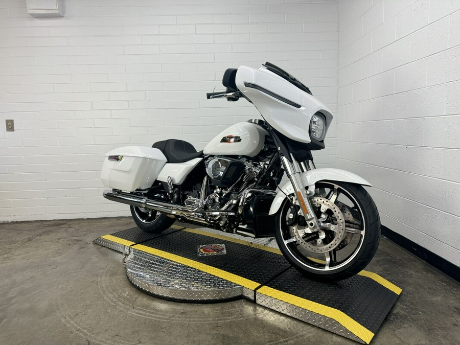 2024 Harley-Davidson Street Glide® WHITE ONYX PRL