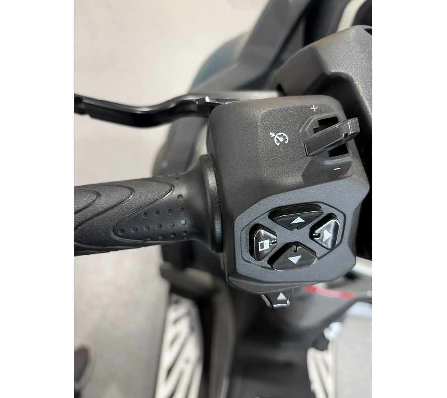 2024 Piaggio MP3 530