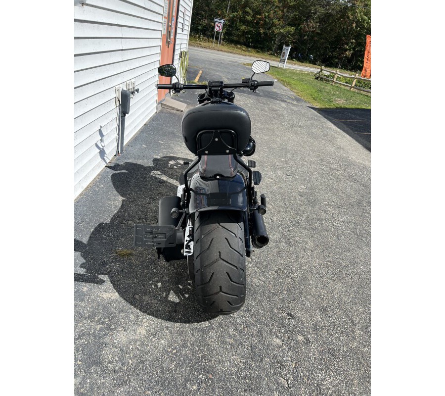 2018 Harley-Davidson® Breakout® 114 Black Tempest