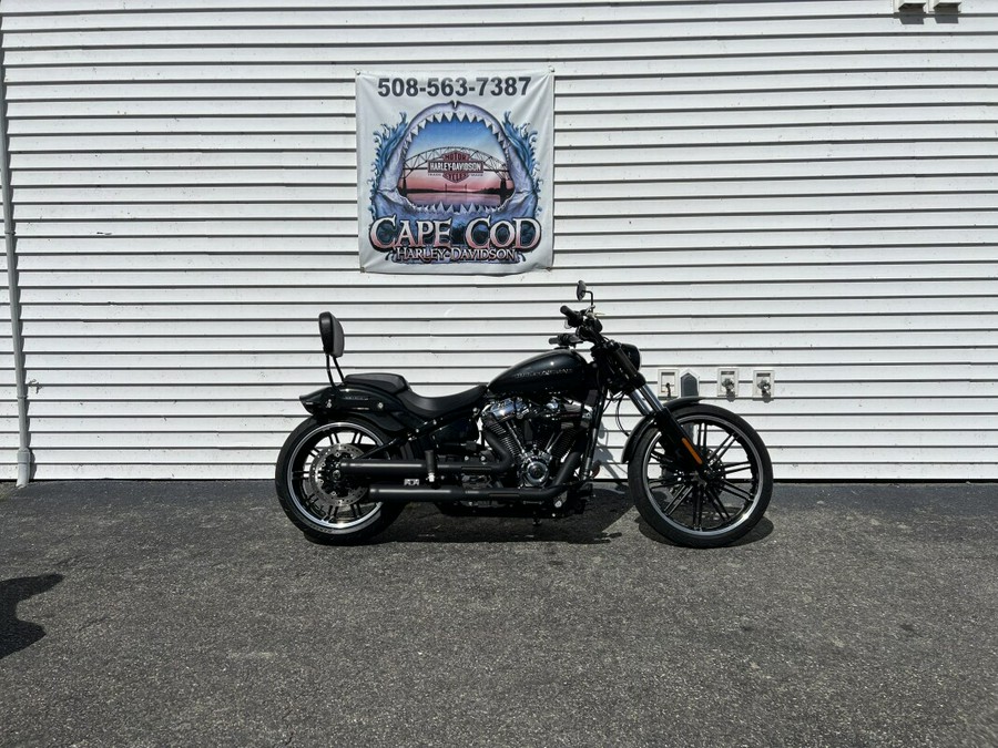 2018 Harley-Davidson® Breakout® 114 Black Tempest