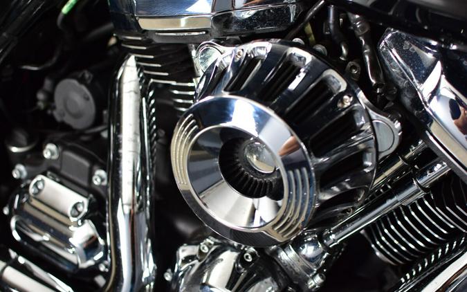2022 Harley-Davidson Road King Vivid Black