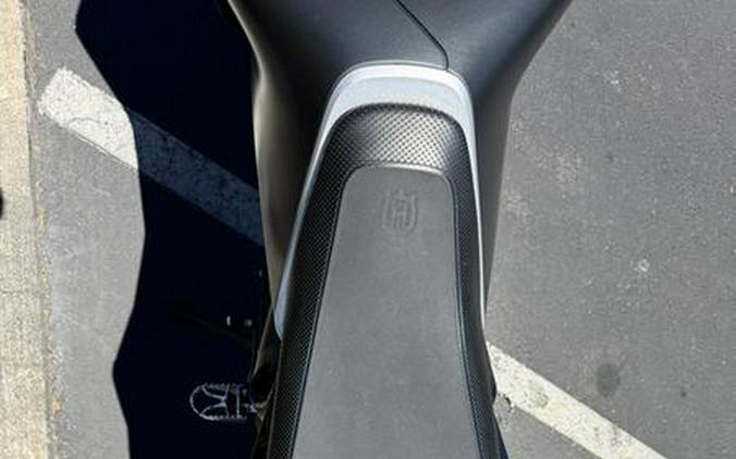 2019 Husqvarna® Svartpilen 701