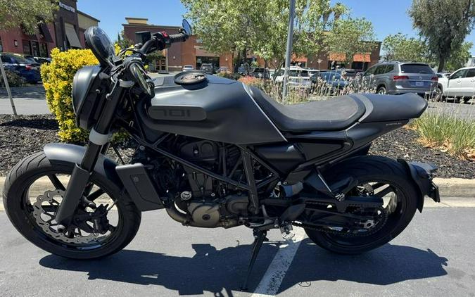 2019 Husqvarna® Svartpilen 701