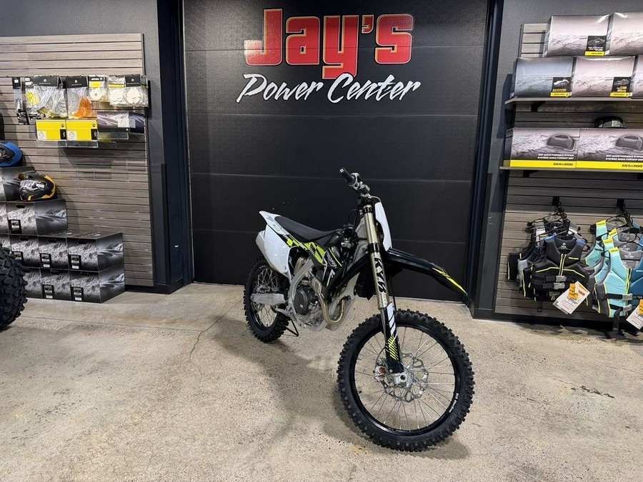 2025 Triumph TF 250-X Jet Black/Pure White