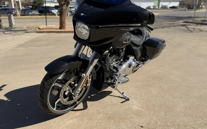 2026 Harley-Davidson® Street Glide® Midnight Ember Chrome Trim