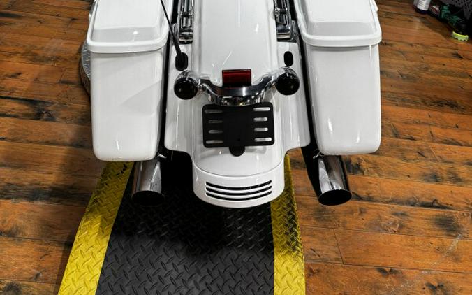 2017 Harley-Davidson® Street Glide® Special CRUSHED ICE PRL