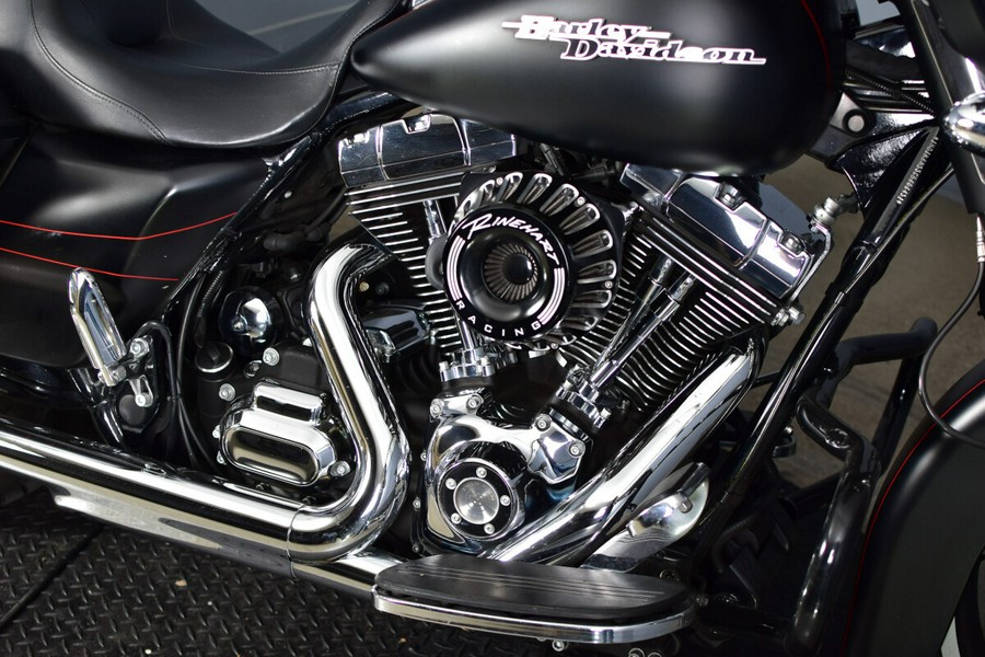 2016 Harley-Davidson Street Glide Special Black Denim