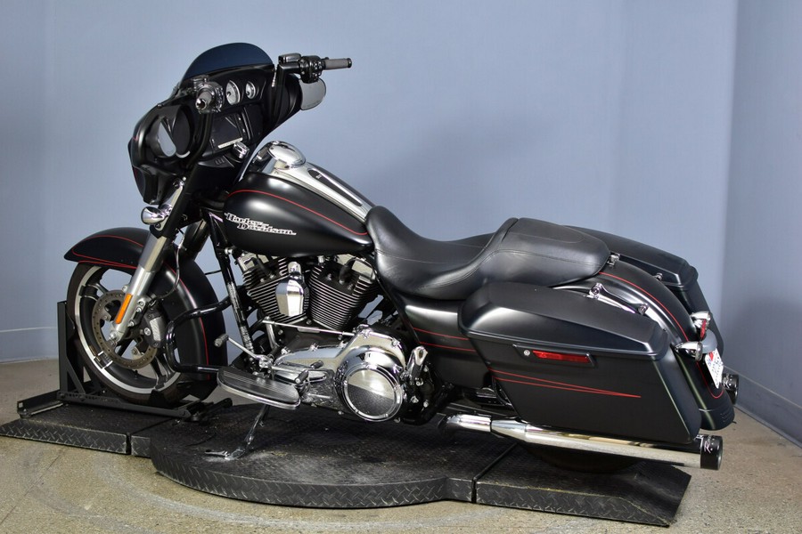 2016 Harley-Davidson Street Glide Special Black Denim