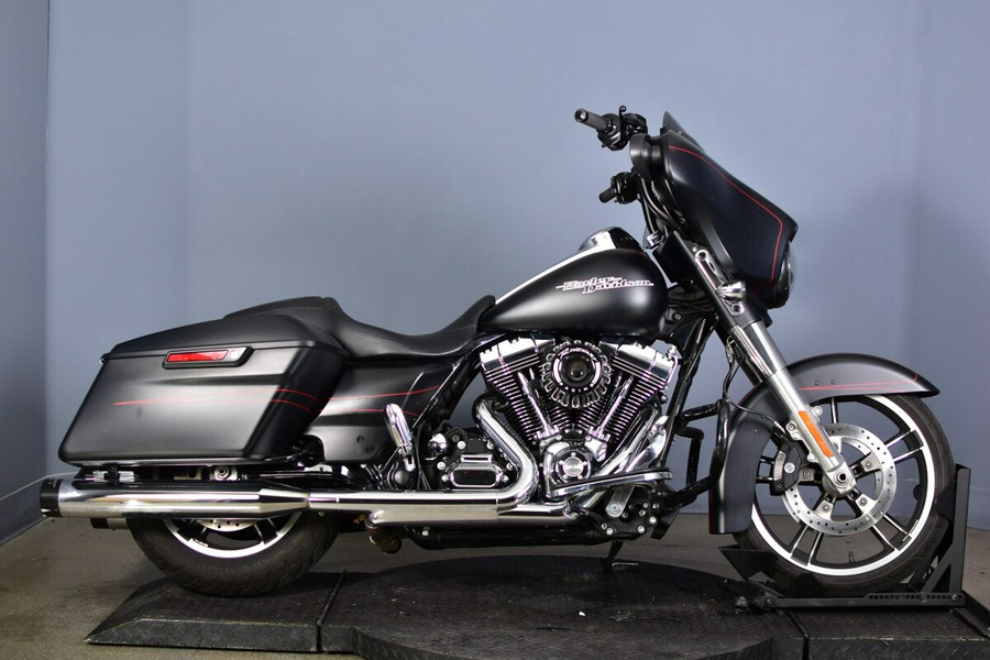 2016 Harley-Davidson Street Glide Special Black Denim