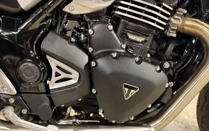 2026 Triumph Thruxton 400 Metallic Racing Yellow / Aluminium Silver