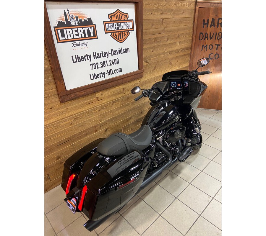 2024 Harley-Davidson® Road Glide™ Vivid Black FLTRX