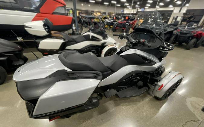 2023 Can-Am™ Spyder RT Base