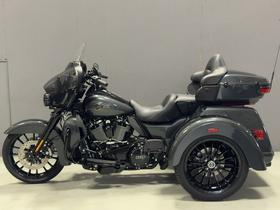 FLHTCUTG 2025 Tri Glide® Ultra
