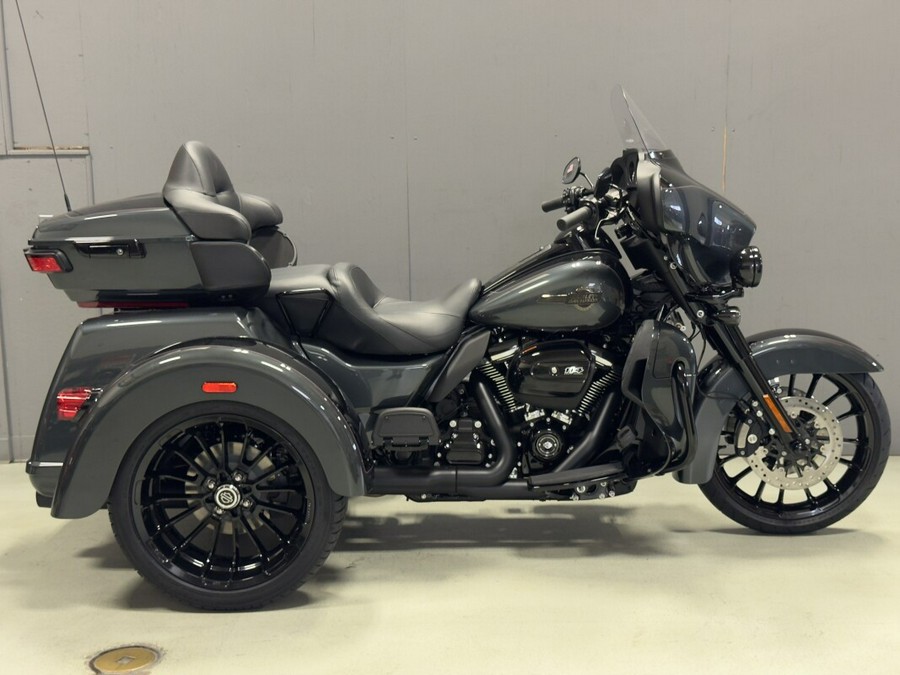 FLHTCUTG 2025 Tri Glide® Ultra