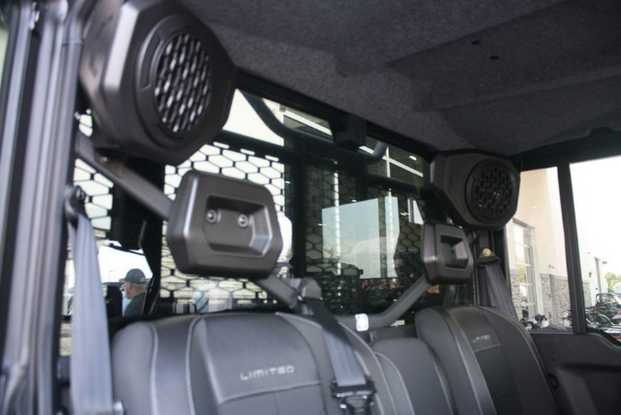 2027 Can-Am Defender XU MAX Limited HD11