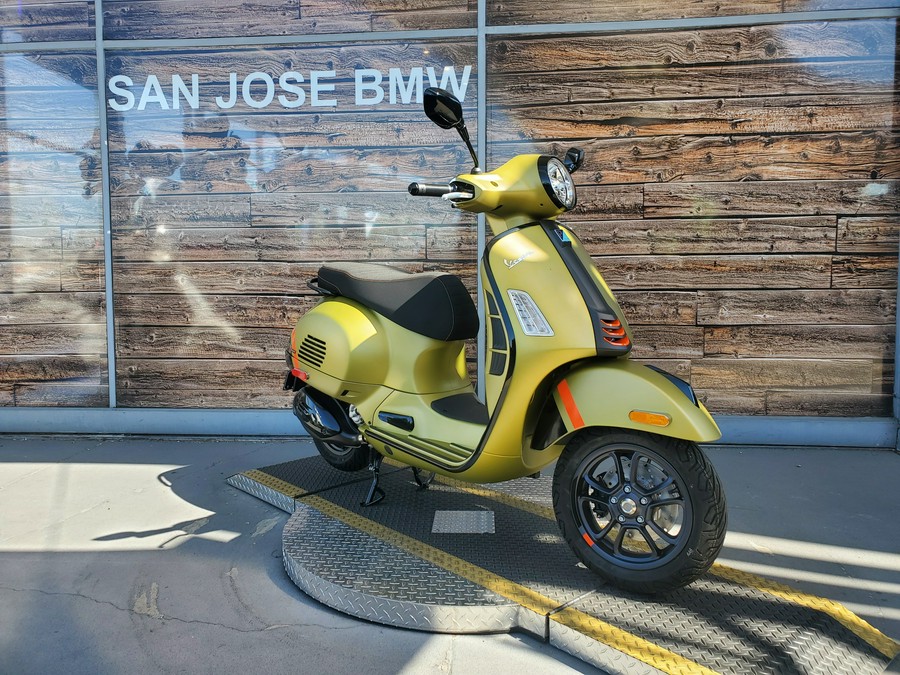 2024 Vespa GTS300 Super Sport