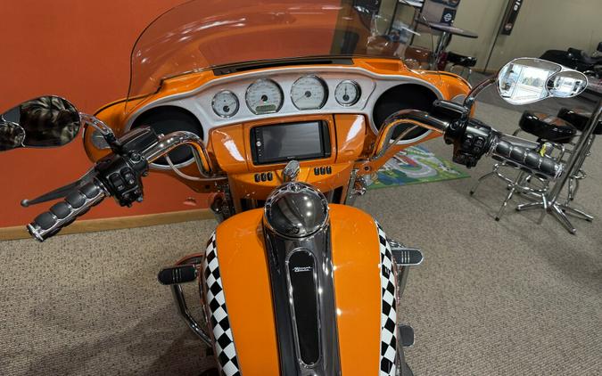 2014 Harley-Davidson® Street Glide® CUSTOM PAINT ORANGE WITH CHECKARD FLAG