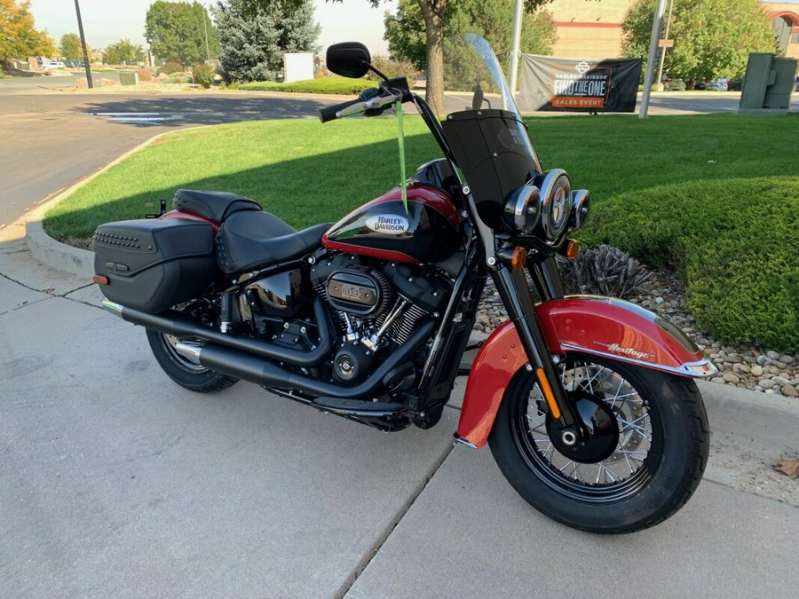 2022 Harley-Davidson Heritage Classic 114 Redline Red/Vivid Black – Black Finish