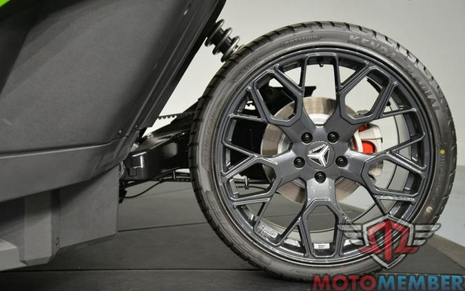 2025 Polaris Slingshot SLINGSHOT SL Autodrive Liquid Lime