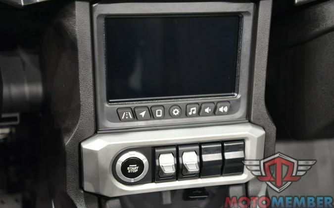 2025 Polaris Slingshot SLINGSHOT SL Autodrive Liquid Lime