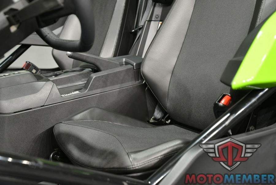 2025 Polaris Slingshot SLINGSHOT SL Autodrive Liquid Lime