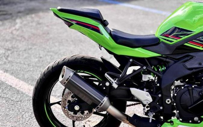 2023 Kawasaki Ninja 400 ZX-4RR ABS KRT Edition