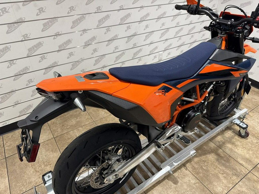 2026 KTM SMC 690 R