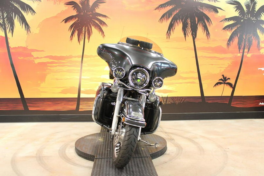 2009 Harley-Davidson® FLHTCU - Ultra Classic® Electra Glide®