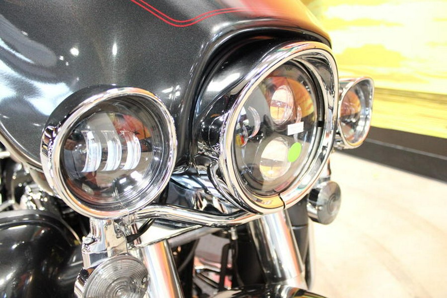 2009 Harley-Davidson® FLHTCU - Ultra Classic® Electra Glide®