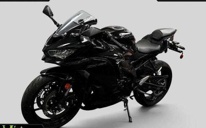 2026 Kawasaki NINJA ZX-4R (ABS)