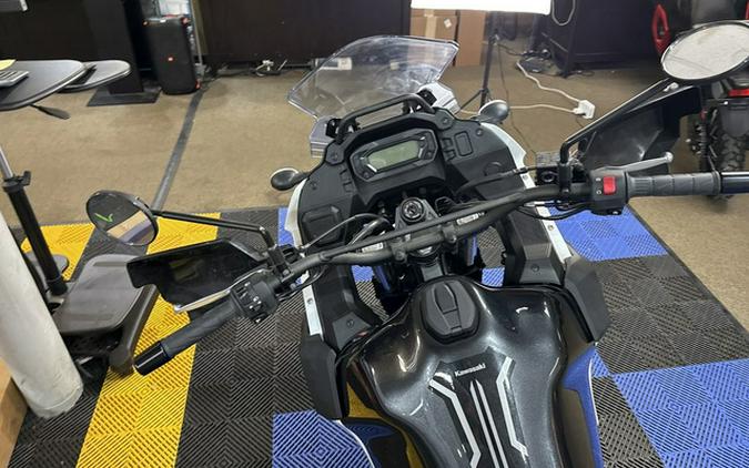 2025 Kawasaki KLR650 S Pearl Crystal White/Metallic Carbon Gra Base